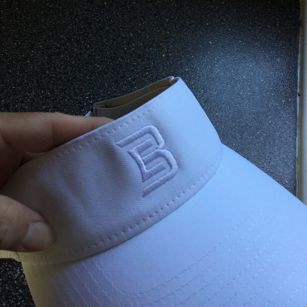 NIKE - Picture 4 of 15